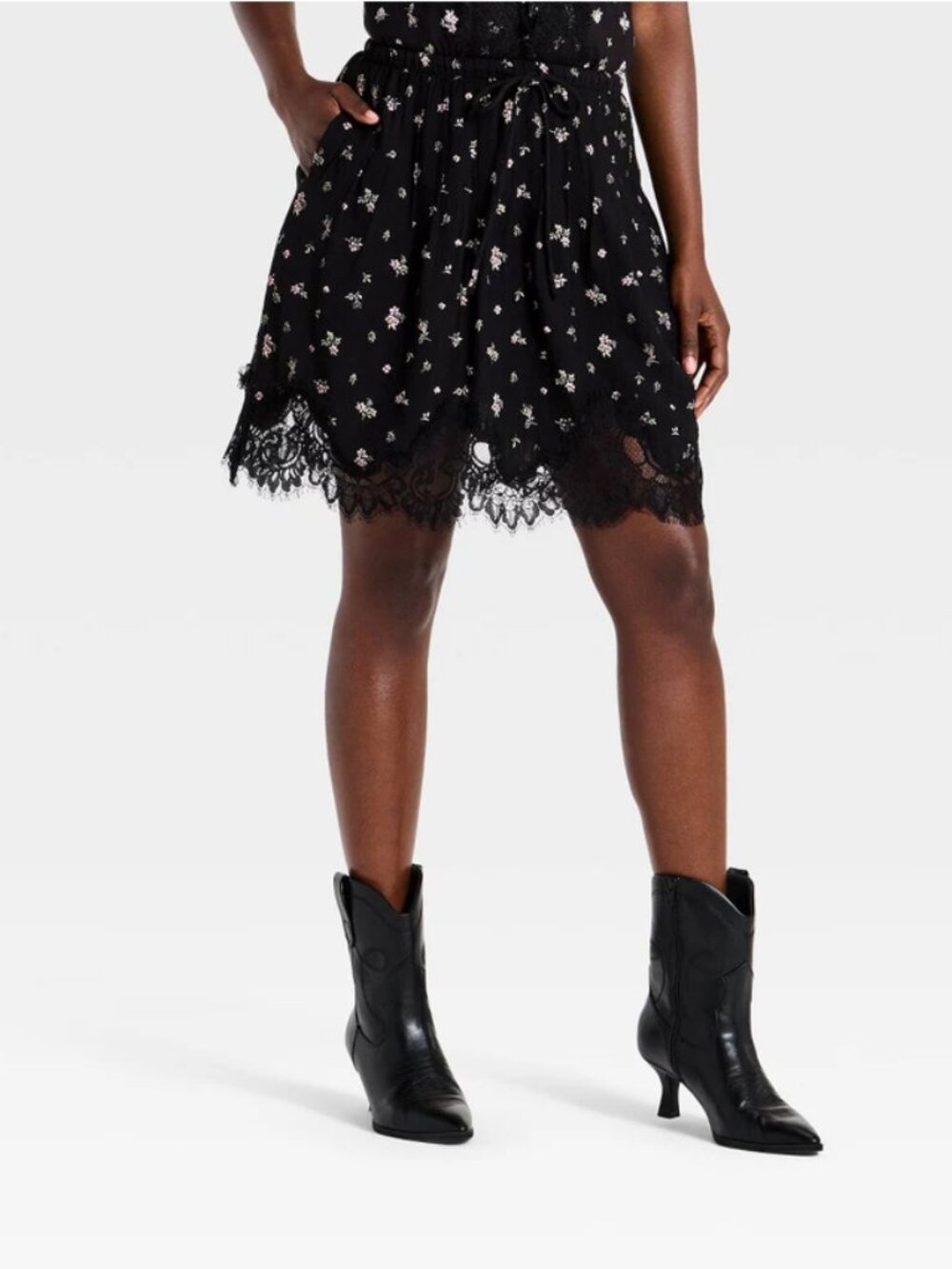 Women's Lace Floral Printed Mini Skirt - Universal Thread Black Floral L